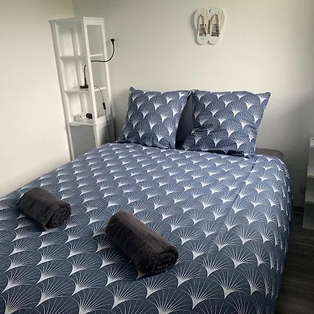 Prázdninový dům Petit A 3 Minutes A Pied De La Avec Terrasse Et Parking Privee Gratuit