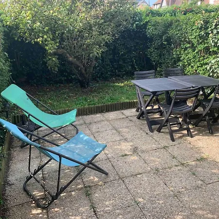 Petit A 3 Minutes A Pied De La Avec Terrasse Et Parking Privee Gratuit Feriehus *