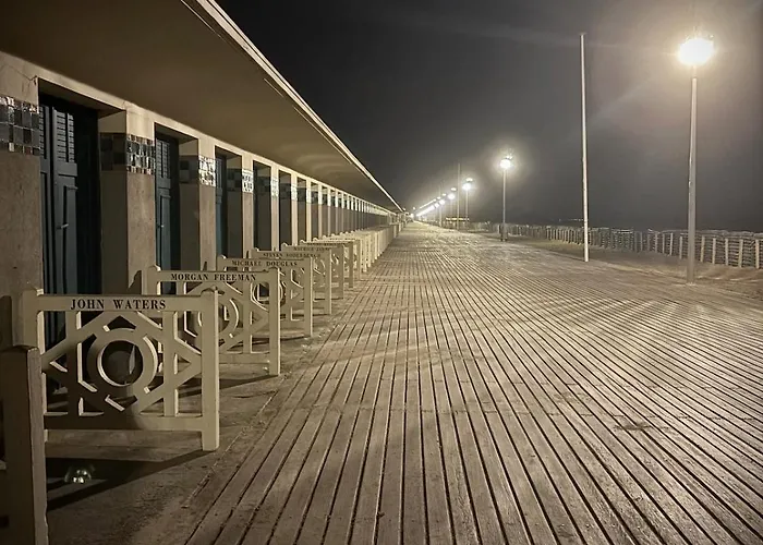 Petit à 3 Minutes à Pied De La Avec Terrasse Et Parking Privée Gratuit