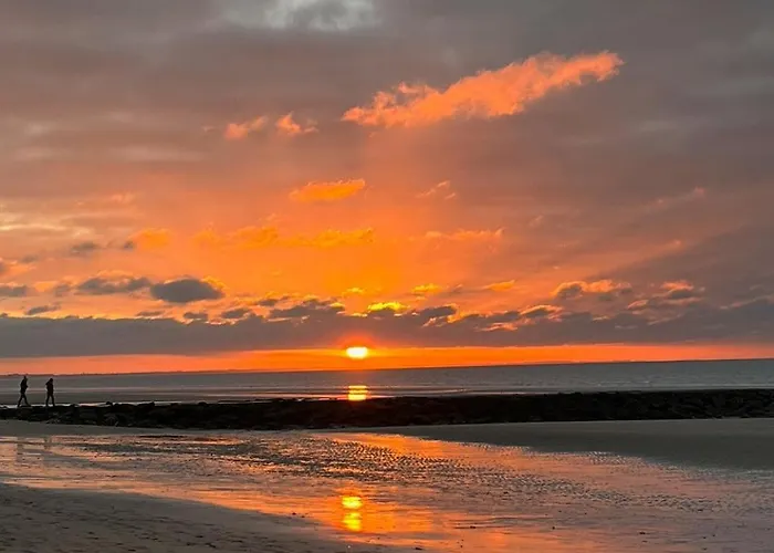 Petit à 3 Minutes à Pied De La Avec Terrasse Et Parking Privée Gratuit Casa vacanze Blonville-sur-Mer